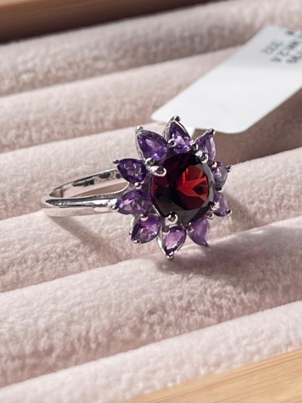 R131 | Genuine Garnet & Amethyst Statement Flower Ring - Picture 3 of 8